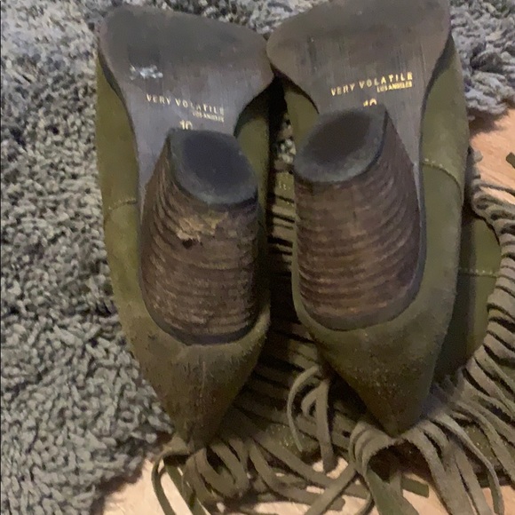 Used Very Volatile Green Leather Bootie Sz 10 - Picture 9 of 13